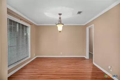212 Buckingham, Victoria, TX 77904 - Photo 4