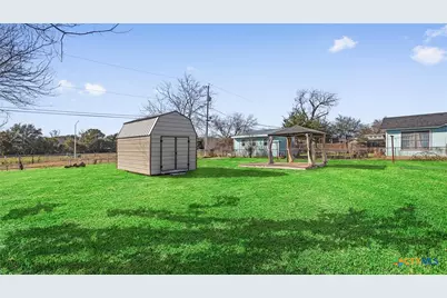 420 Wallace Street, Seguin, TX 78155 - Photo 18