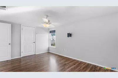 420 Wallace Street, Seguin, TX 78155 - Photo 14