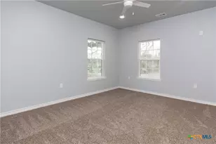 917 S 19th St, Temple, TX 76504 - Photo 8