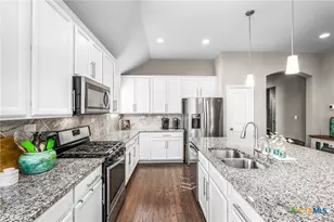 2174 Kiskadee Dr, New Braunfels, TX 78132 - Photo 8