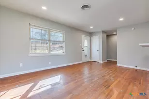 704 S 3rd St, Copperas Cove, TX 76522 - Photo 10