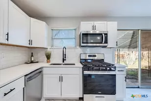 704 S 3rd St, Copperas Cove, TX 76522 - Photo 6