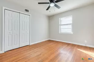 704 S 3rd St, Copperas Cove, TX 76522 - Photo 14