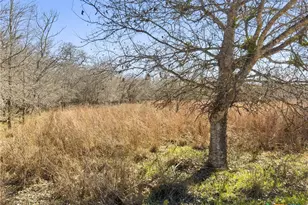 372 Shoshoni Ln, Kingsbury, TX 78638 - Photo 1