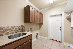 1504 Wisteria Ln, Belton, TX 76513 - Photo 8