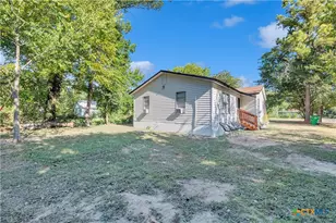 1001 W 8th St, Cameron, TX 76520 - Photo 18