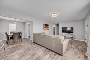 1001 W 8th St, Cameron, TX 76520 - Photo 6