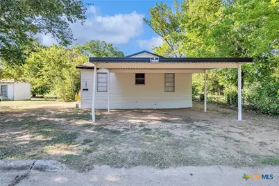 1001 W 8th Street, Cameron, TX 76520 - Photo 2