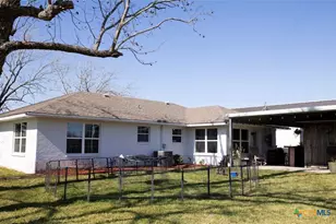 8652 State Hwy 111 W, Yoakum, TX 77995 - Photo 4