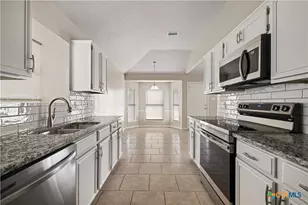 2210 Waterfall Dr, Killeen, TX 76549 - Photo 12