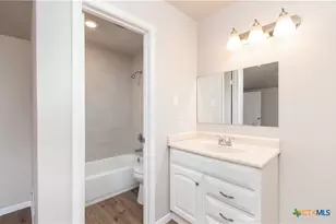 2404 Hidden Hill Dr, Killeen, TX 76543 - Photo 10