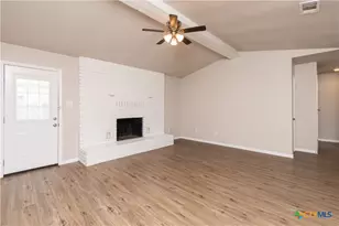 2404 Hidden Hill Dr, Killeen, TX 76543 - Photo 2