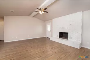 2404 Hidden Hill Dr, Killeen, TX 76543 - Photo 4