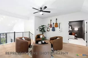 9305 Breeze Hl Dr, Austin, TX 78744 - Photo 32