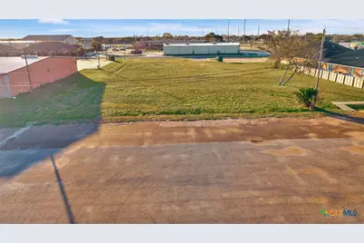 3102 Sam Houston Drive, Victoria, TX 77904 - Photo 10