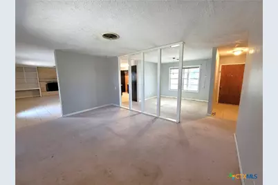 1006 Blyth Road, Victoria, TX 77904 - Photo 6