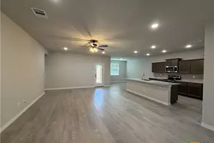 3008 Seeker St, Killeen, TX 76549 - Photo 4