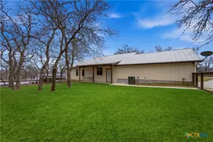 203 Champions Blvd, La Vernia, TX 78121 - Photo 8