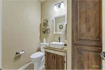 203 Champions Boulevard, La Vernia, TX 78121 - Photo 28