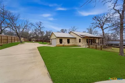 203 Champions Boulevard, La Vernia, TX 78121 - Photo 6