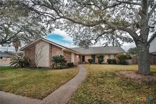 115 Santa Fe, Victoria, TX 77904 - Photo 2