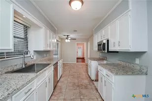 115 Santa Fe, Victoria, TX 77904 - Photo 12