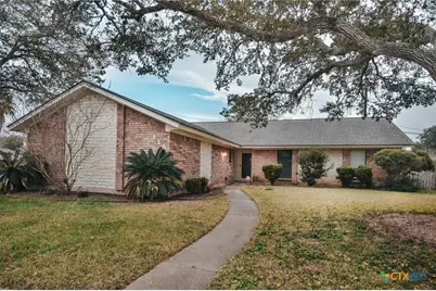 115 Santa Fe, Victoria, TX 77904 - Photo 1