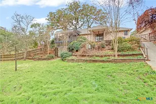 738 Cedar Pkwy, Seguin, TX 78155 - Photo 6