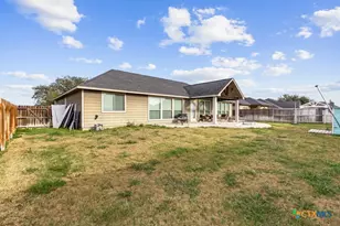 105 Grand View, Floresville, TX 78114 - Photo 24