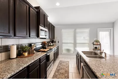 105 Grand View, Floresville, TX 78114 - Photo 12