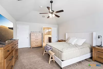 105 Grand View, Floresville, TX 78114 - Photo 14