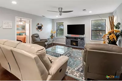 1106 W Jefferson Avenue, Port O'Connor, TX 77982 - Photo 8