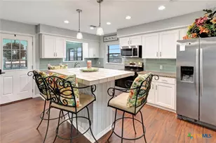 1106 W Jefferson Ave, Port O'Connor, TX 77982 - Photo 10