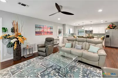 1106 W Jefferson Avenue, Port O'Connor, TX 77982 - Photo 6