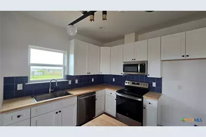 177 Powderhorn Lane, Port Lavaca, TX 77979 - Photo 32