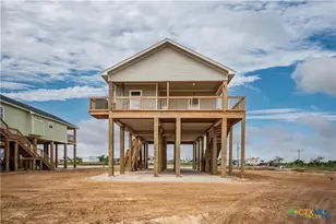 177 Powderhorn Ln, Port Lavaca, TX 77979 - Photo 2