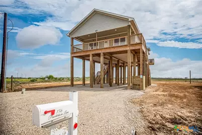 177 Powderhorn Lane, Port Lavaca, TX 77979 - Photo 4