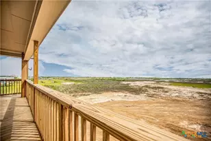 177 Powderhorn Ln, Port Lavaca, TX 77979 - Photo 8