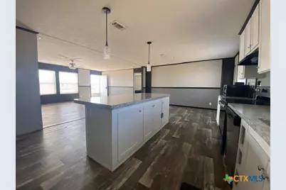 124 Galle Estates Circle, Kingsbury, TX 78638 - Photo 10