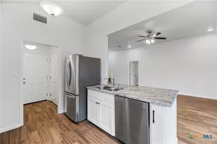 230 Plum St, Luling, TX 78648 - Photo 4