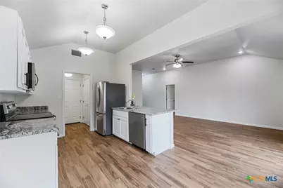 230 Plum Street, Luling, TX 78648 - Photo 20