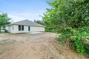 230 Plum St, Luling, TX 78648 - Photo 32