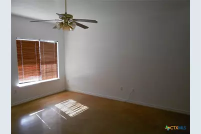 809 E Avenue I, Lampasas, TX 76550 - Photo 8