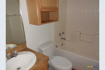 809 E Avenue I, Lampasas, TX 76550 - Photo 6