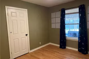 3001 E Mistletoe Ave, Victoria, TX 77901 - Photo 12