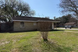 3001 E Mistletoe Ave, Victoria, TX 77901 - Photo 30