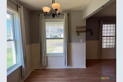 3001 E Mistletoe Avenue, Victoria, TX 77901 - Photo 2