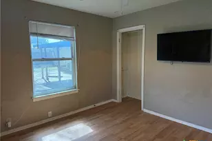 3001 E Mistletoe Ave, Victoria, TX 77901 - Photo 16