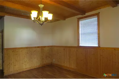 202 S Mesquite Street, Luling, TX 78648 - Photo 2